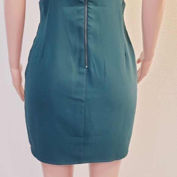 LULU'S Backstage Pass Forest Green Sleeveless Cutout Bodycon Dress Size: L - Picture 10 of 13